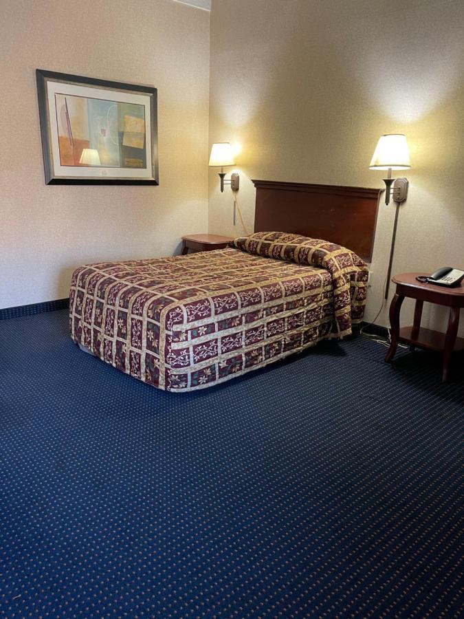 Budget Inn Temple Hills Extérieur photo