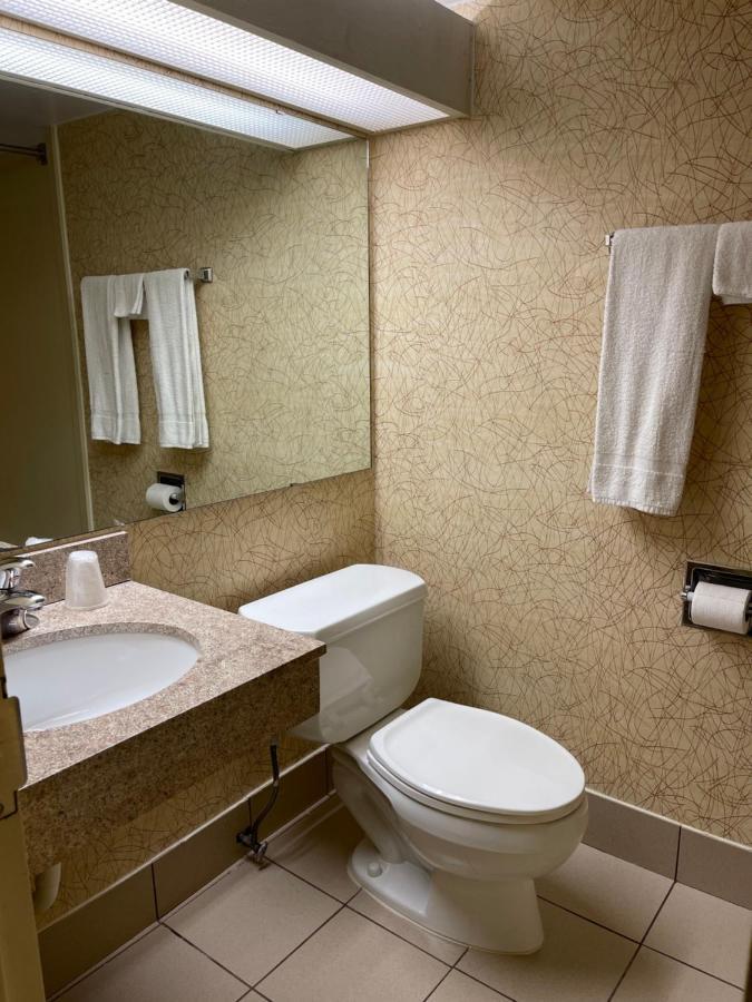 Budget Inn Temple Hills Extérieur photo