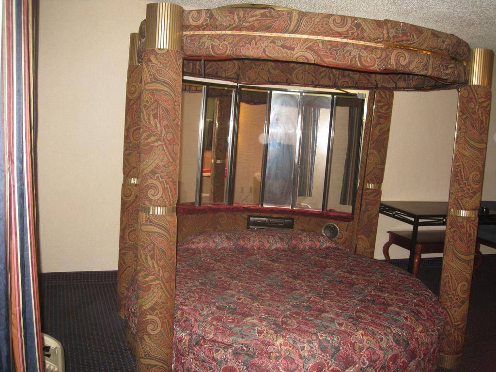 Budget Inn Temple Hills Extérieur photo