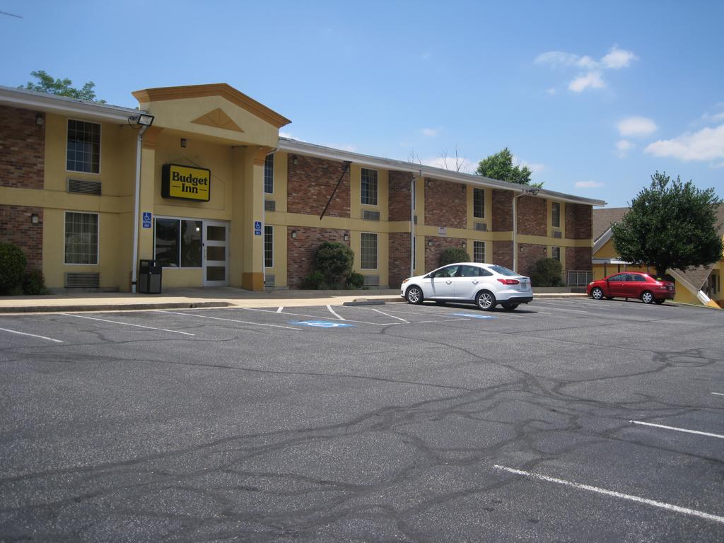 Budget Inn Temple Hills Extérieur photo